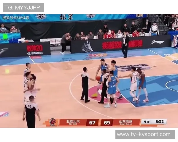 周琦与珀塞尔场上冲突升级双方互喷垃圾话险些爆发争斗