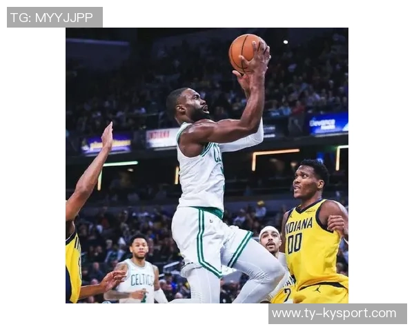 杰伦布朗首节狂砍16分全场19中13砍下32分引领球队胜利